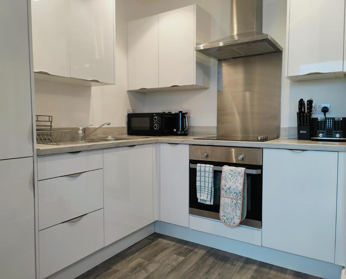 City Centered 2 Bed Serviced Apartment- Sherpa Homes Swindon Luaran gambar